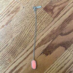 Kendra Scott necklace